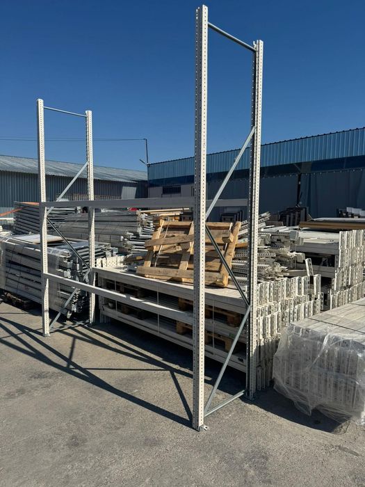 Rafturi metalice industriale