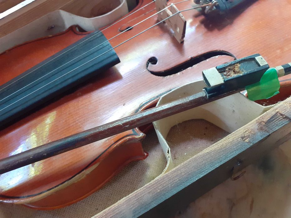 Стара цигулка Страдивариус Stradivarius 1717 с дървена кутия