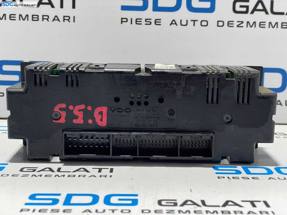 Panou Unitate Comanda AC Aer Conditionat Clima Climatronic Volkswagen Golf 4 1998 - 2005 Cod 3B1907044K [L2685]