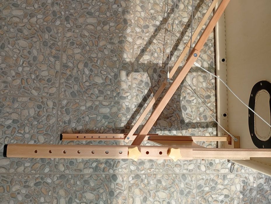 Масажна кушетка + книга