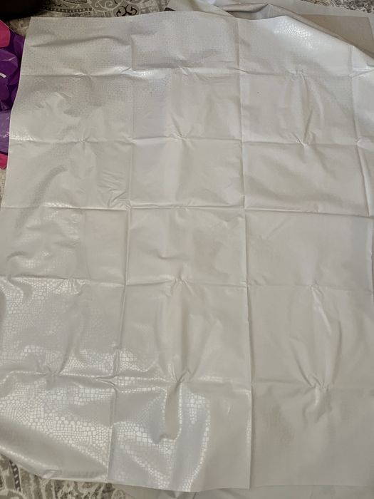 Продам клеенчатую скатерть