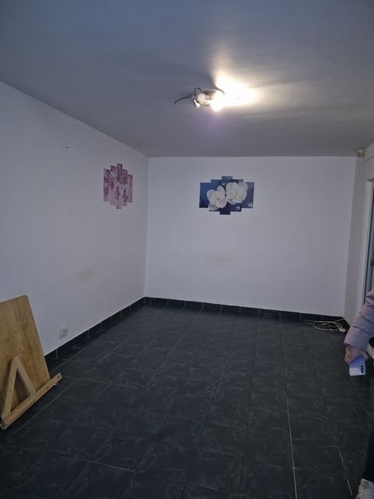 Închiriez spațiu comercial