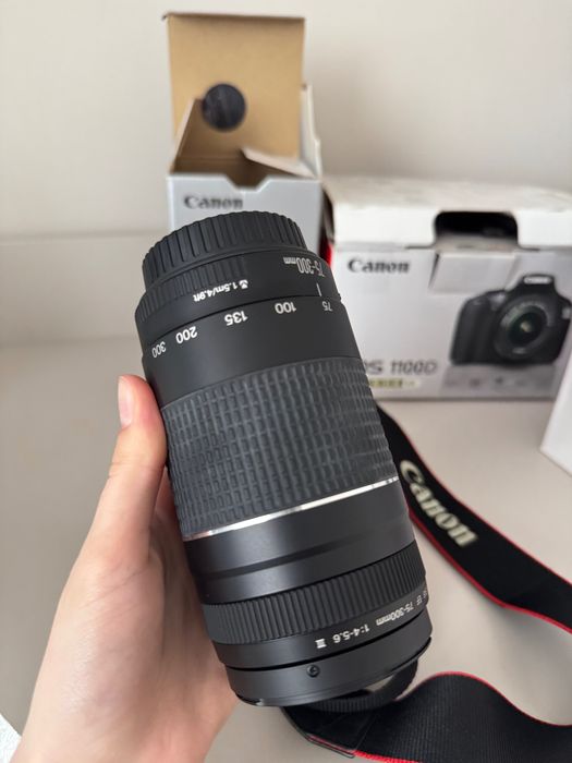 Продавам CANON EOS 1100D с два обектива