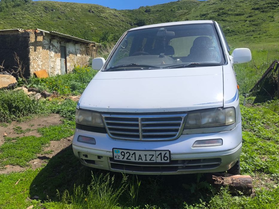 Nissan Largo на ходу