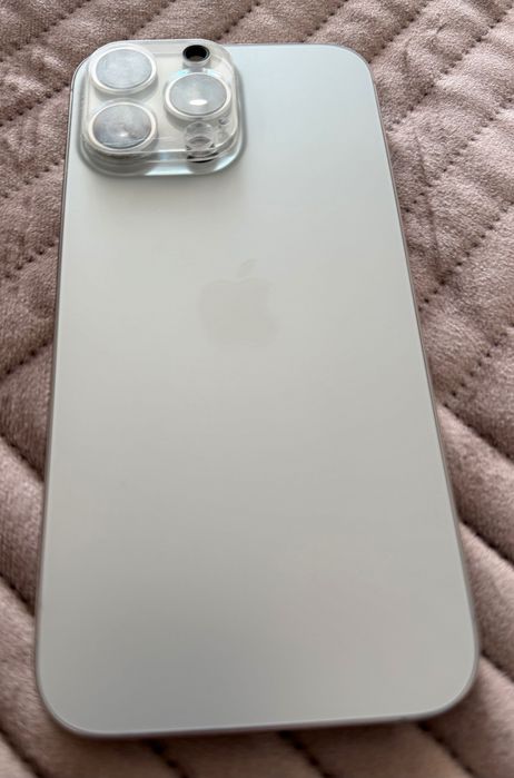 Apple IPhone 16 Pro Max в гаранция 94%батeрия