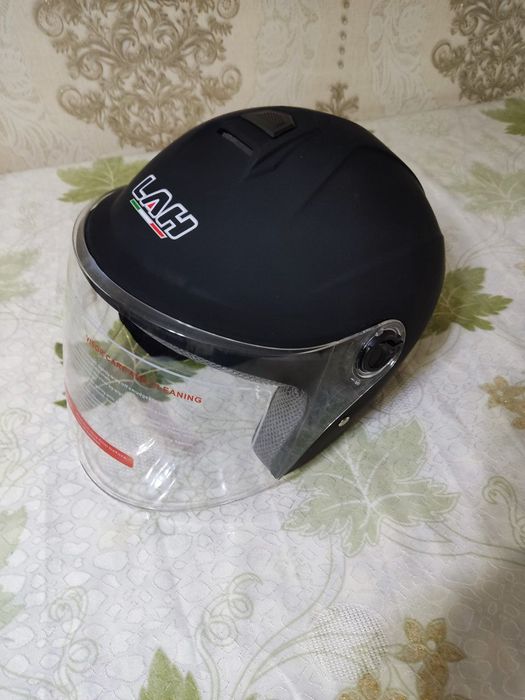 Motoshlemlar 375000 so'm