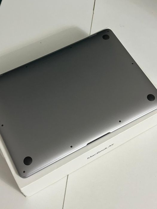 MacBook Air 13, M1 100%