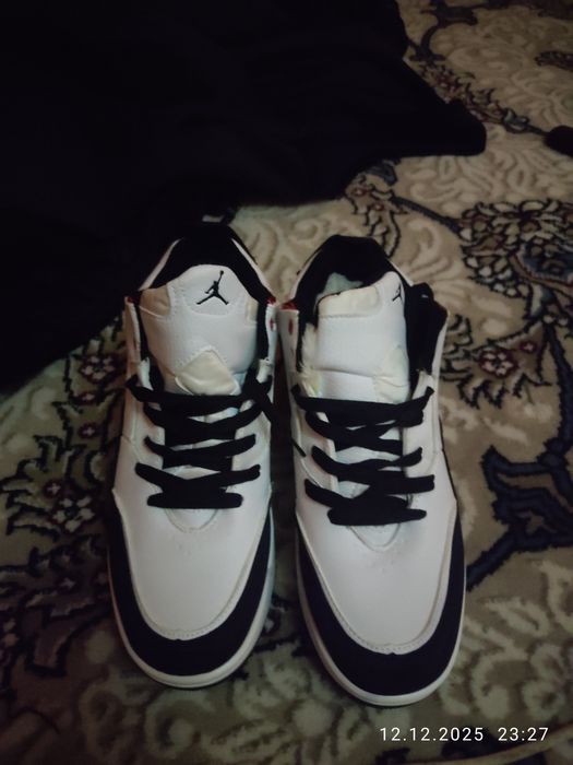 Мужские кроссовки