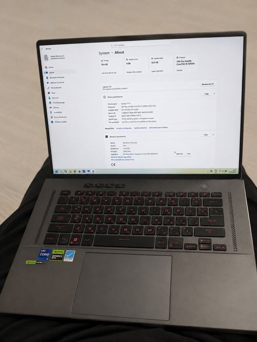 Лаптоп ASUS ROG Zephyrus G16