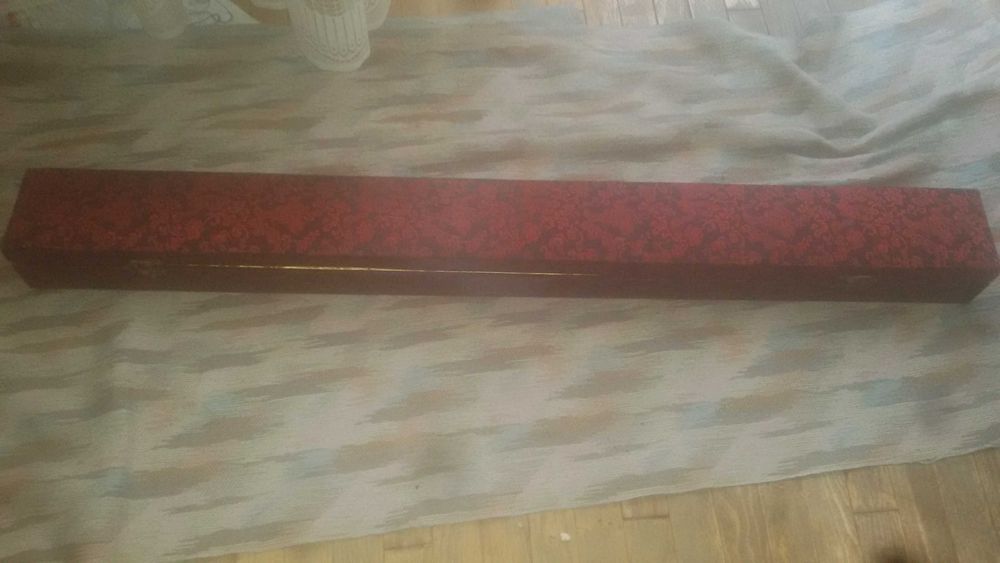 Дървена подаръчна кутия за меч КАТАНА.