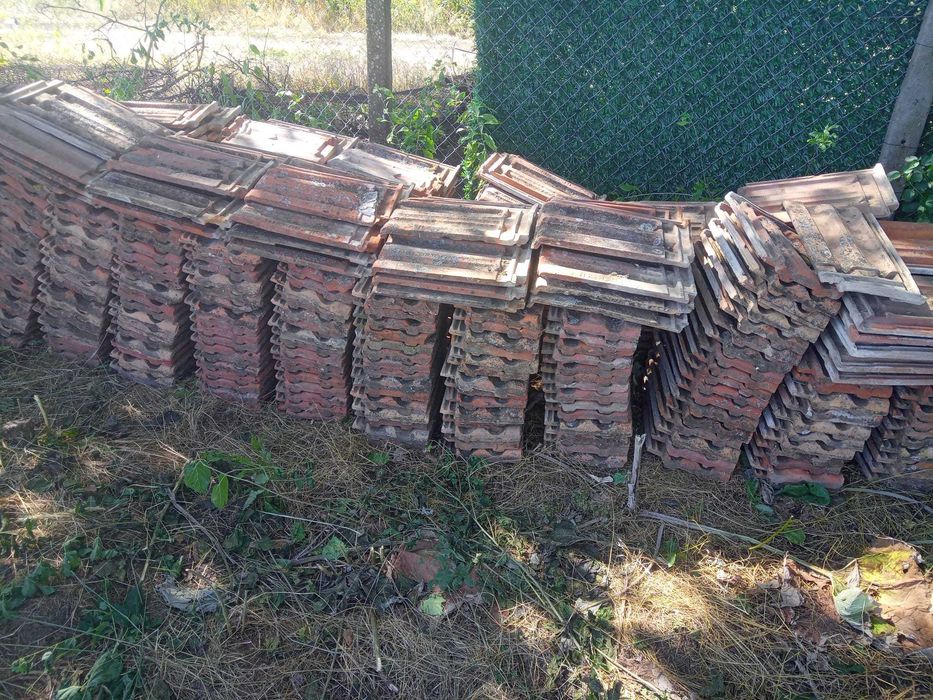 керемиди от къща.