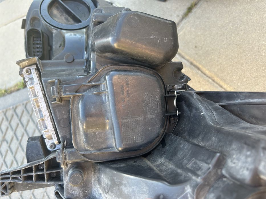 Фарове за Форд Ц-Макс 2015г.