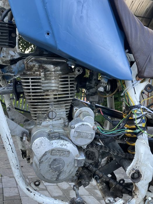 Cross 250cc 2600 ron negociabil