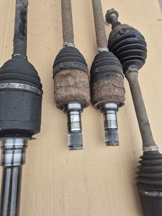 Полуоска Мерцедес МЛ ГЛ полуоски Mercedes ML W164 GL X164 лява дясна