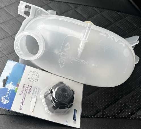 бачок расширительный Lada Renault