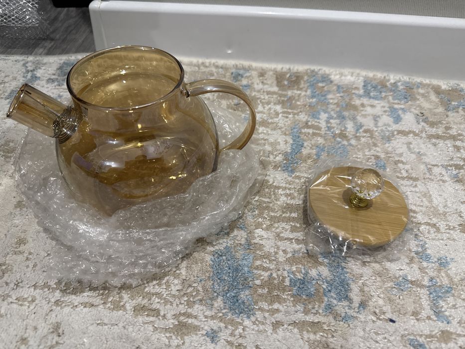 Продам качественный стеклянный чайник