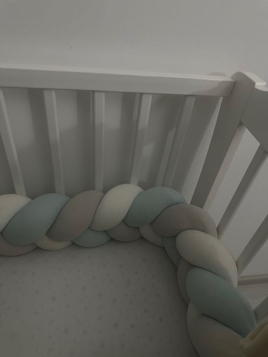 Pătuț bebelus cu sertar și saltea de cocos(lenjerii cadou)