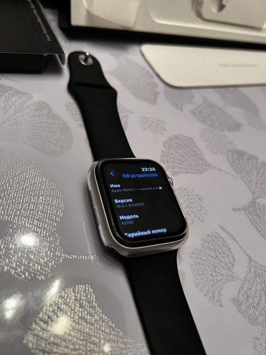 Продам Apple Watch Se Naik