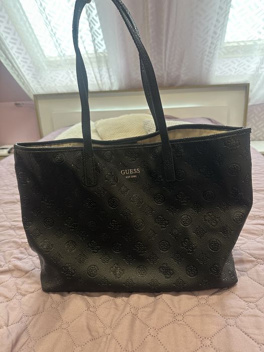 Голяма черна чанта Guess
