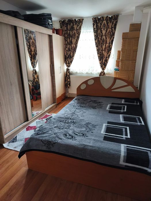 Vând apartament renovat și mobilat Nehoiu