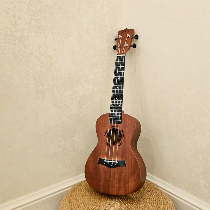 Продам разные укулеле