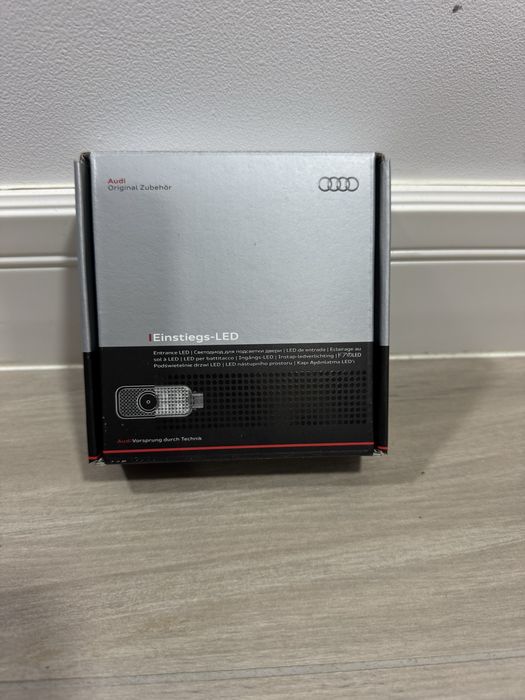 Audi Proiectoare LED Usa Logo Quattro Originale Set Stanga Dreapta