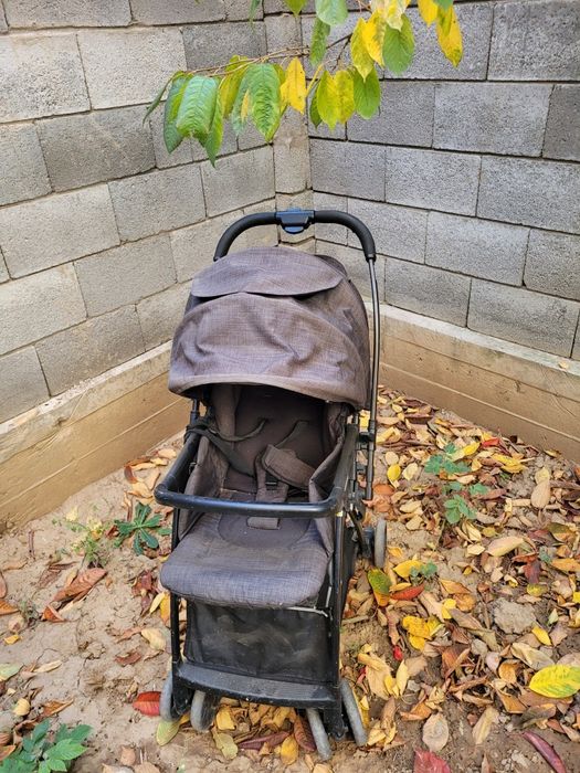 Продам коляску joie