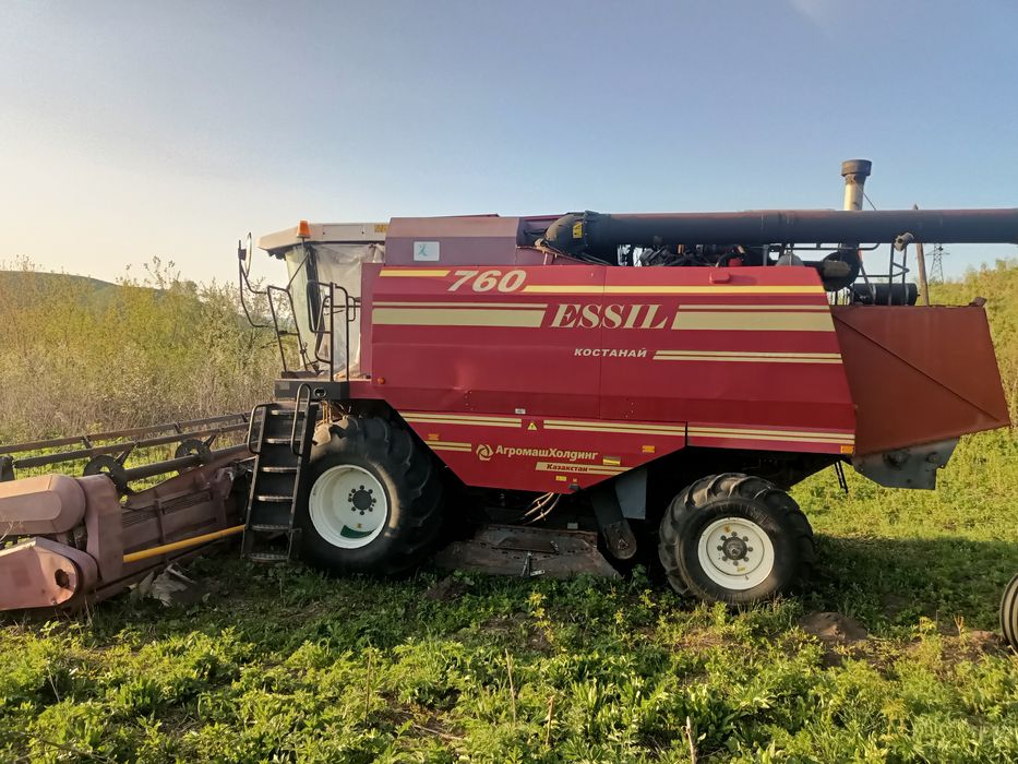 Продам Комбайн Есиль -760