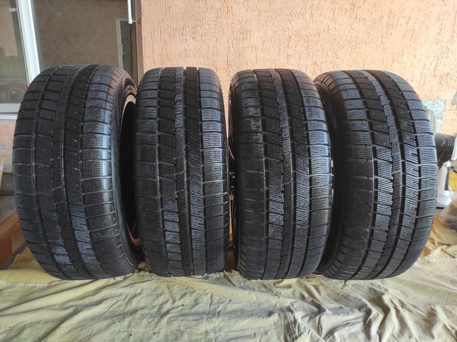 Продам Диски с резиной зимние.