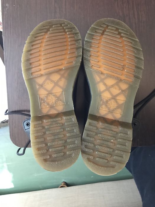 Bocanci noi antialunecare nr40ue de la Dr.Martens