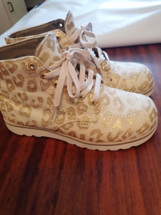 Дамски боти от плат KicKers