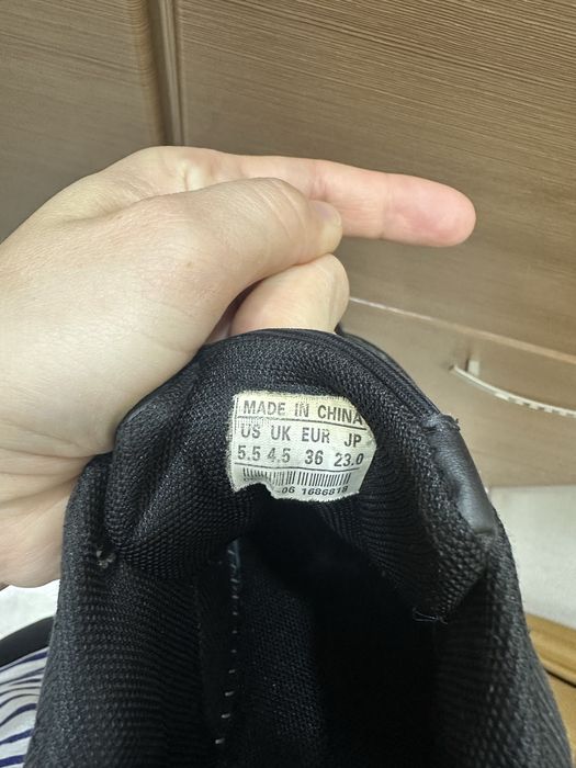 Продам кросовки детские 35 размер