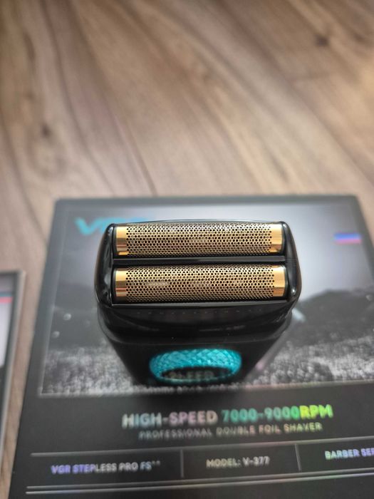 Aparat de ras Shaver profesional VGR V-377, 9000 RPM, sită titan, 12 luni garanție