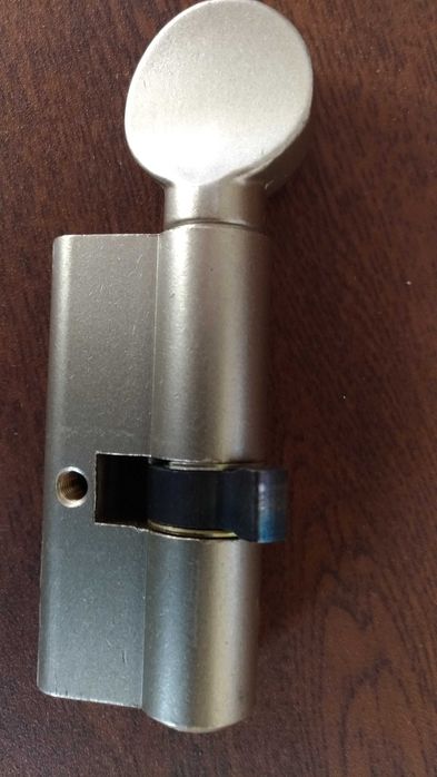 Патрон за врата с ръкохватка