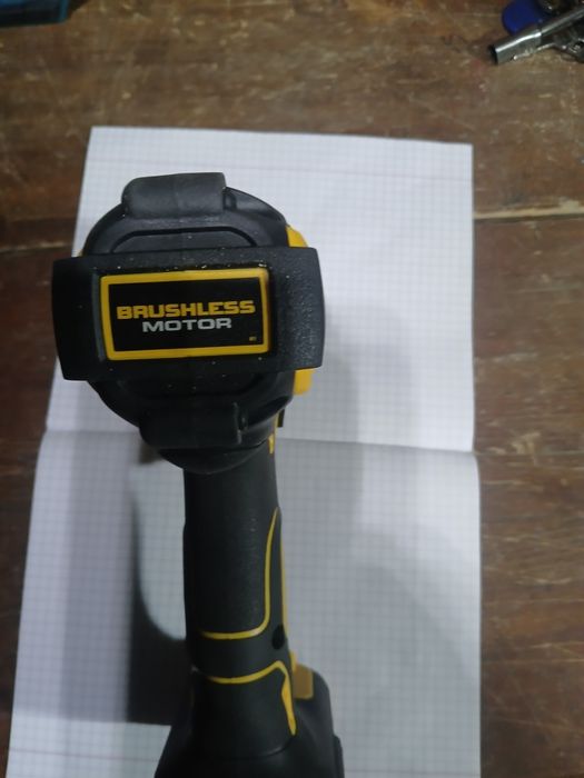 Продам гайковерт DeWaLT оригинал
