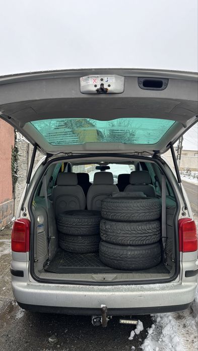 Vand Volkswagen Sharan 7 locuri an 2000 Pentru piese de schimb!