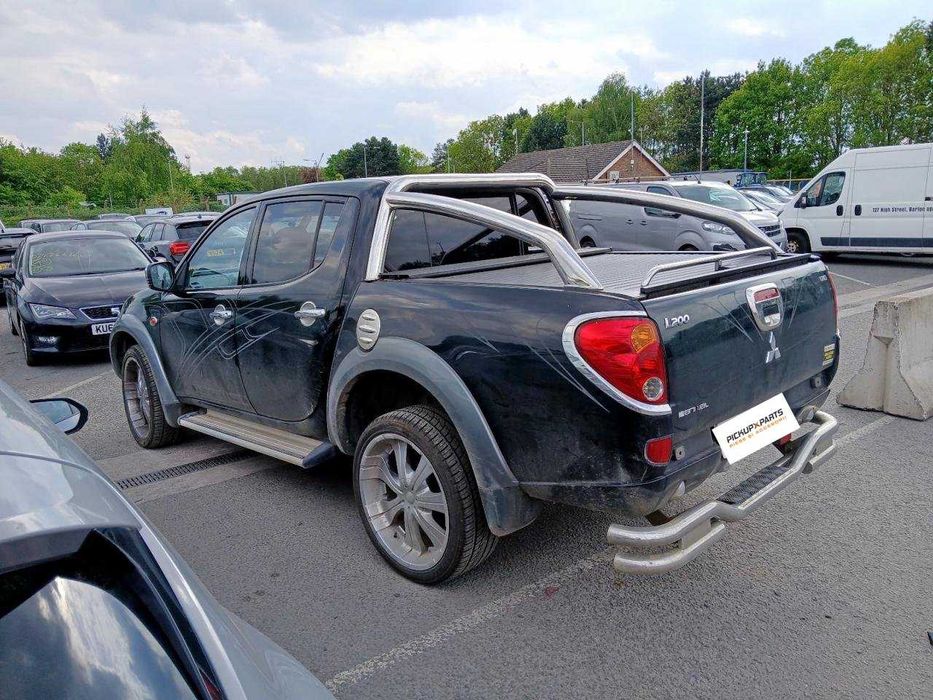 Dezmembrez Mitsubishi L200 2.5 Diesel 2006