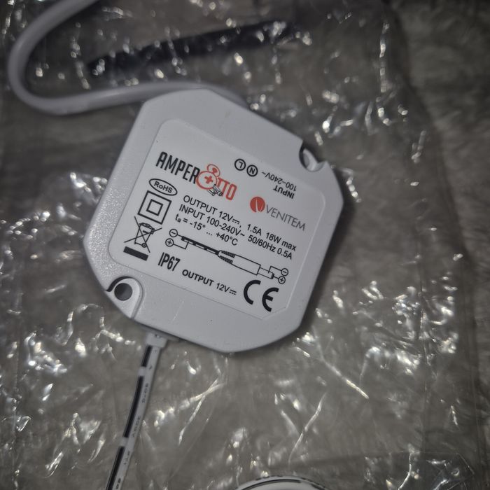 Микро захранване с епоксидна смола