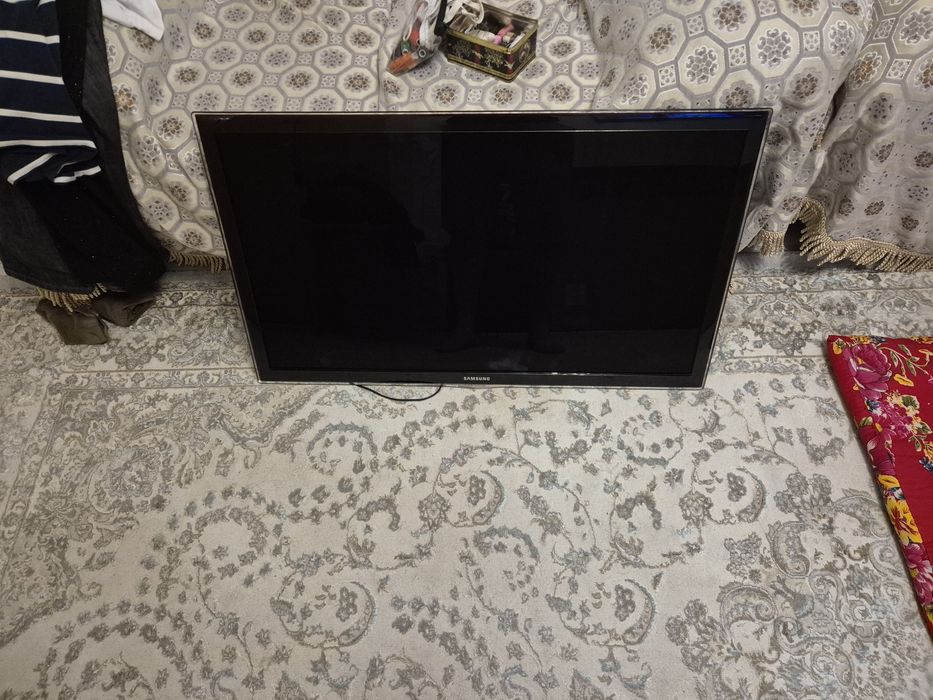 Телевизор самсунг