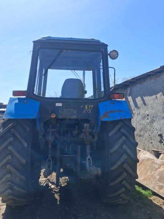 Продам трактор мтз1221