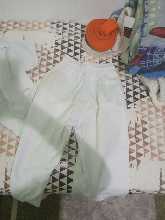 Кимоно Kynkyokoshinkai+ бял коланн