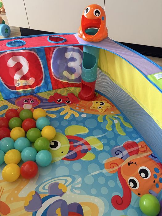Playgro Активна гимнастика - басейн с 30 бр. топки