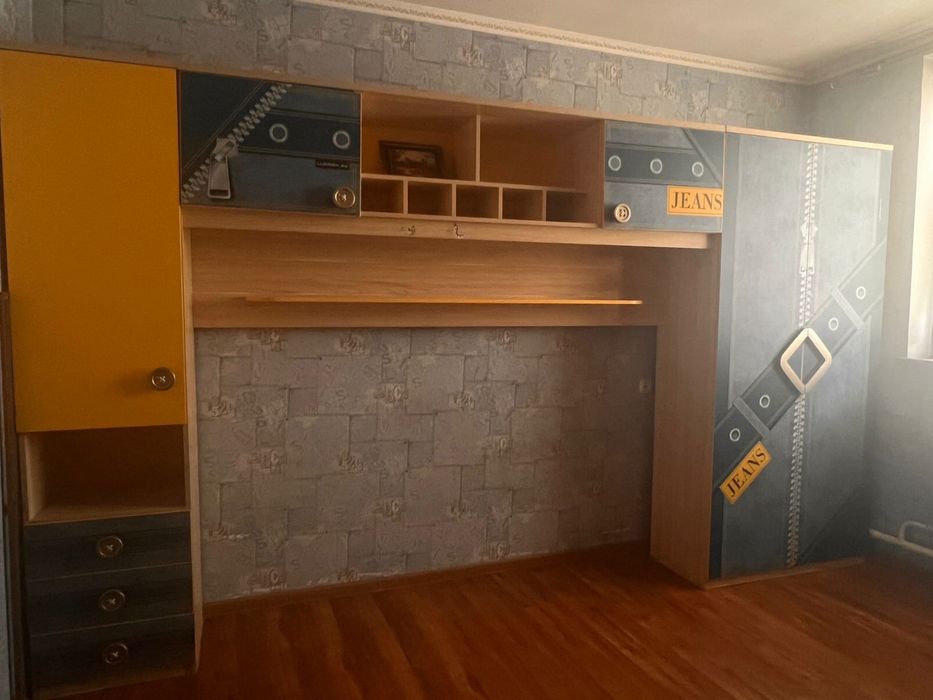 Продается мебель в детскую комнату