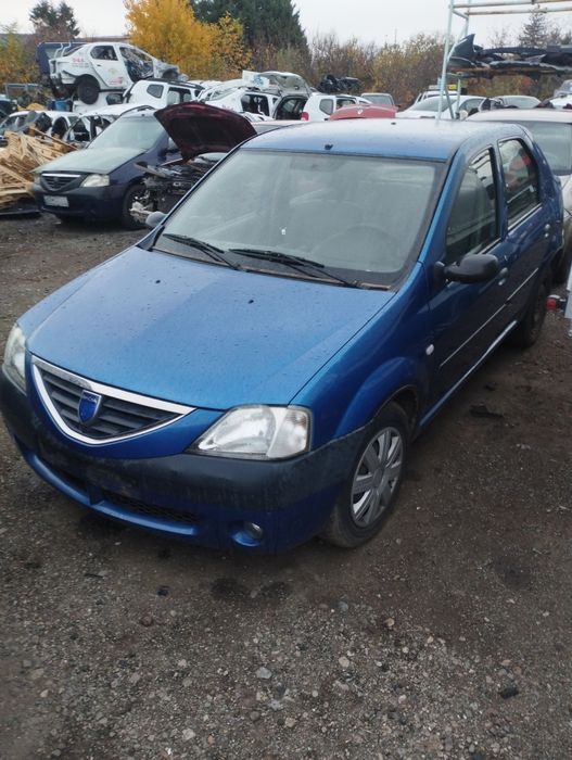 Bara fata capota aripa far Dacia Logan