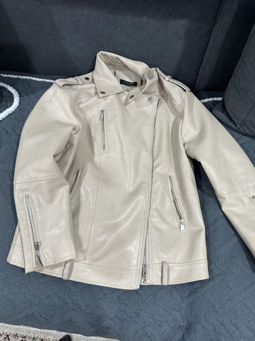 Продам куртку кожзам плотный