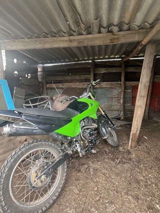 Продам мотоцикл в идеал состояние