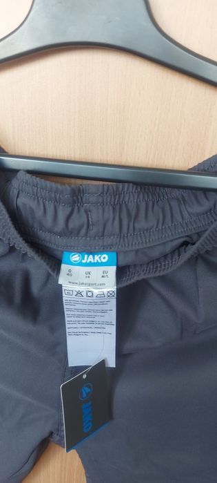 Pantaloni  Jako femei