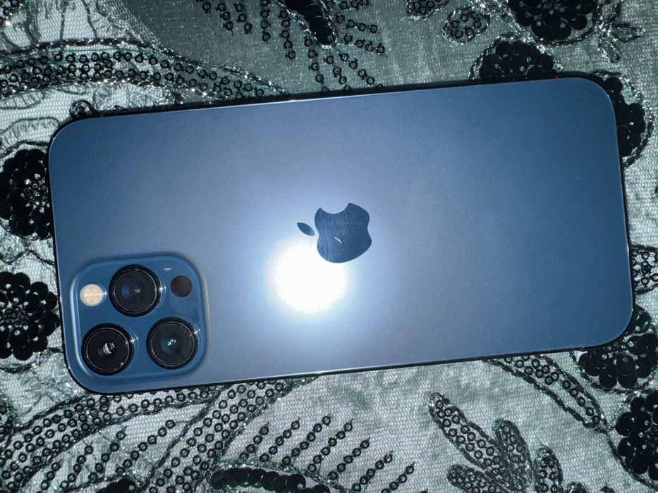 iPhone 12 Pro Max на 256 ГБ