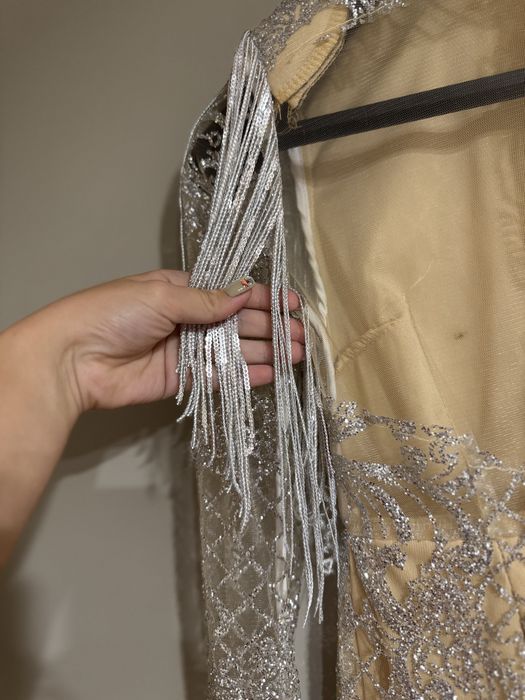 Къса официална рокля