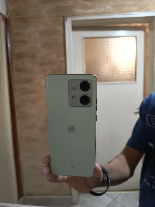 Motorola Edge 40 Neo 5G – 12GB RAM / 256GB